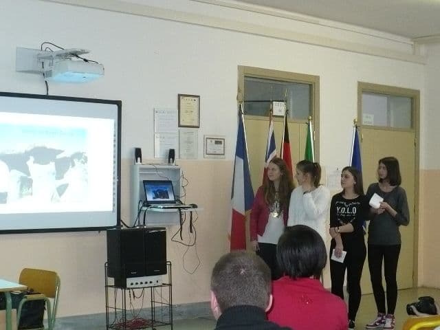 Elevi Liceul Regina Maria Dorohoi (10)