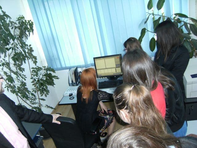 Elevii liceului „Alexandru cel Bun” din Botoșani împreună cu cadrele didactice, la poliție (2)