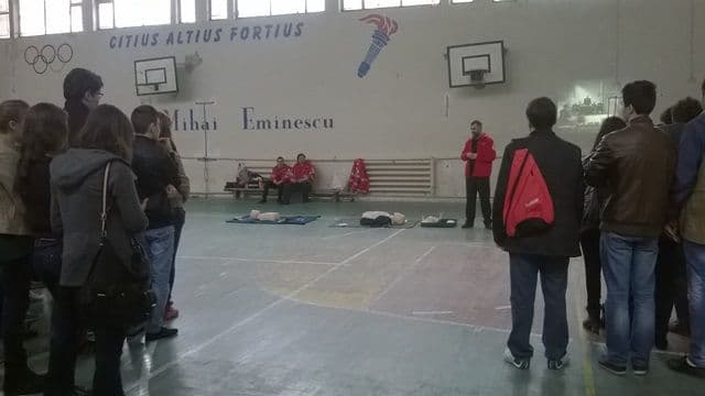 Crucea Rosia Botosani, Scoala Altfel_07
