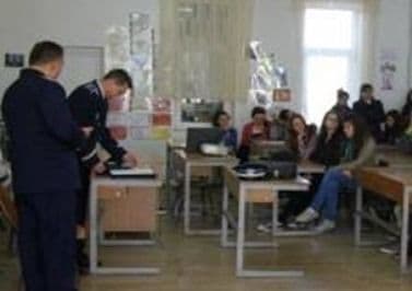 Politisti_Școala altfel_3