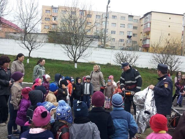 Scoala Altfel Pompieri Dorohoi_13