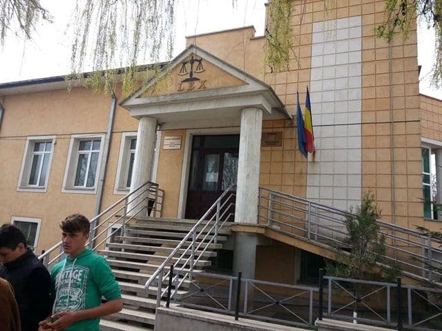 Elevii de la Şcoala Gimnazială Nr. 1  în vizită la Judecătoria Dorohoi_02