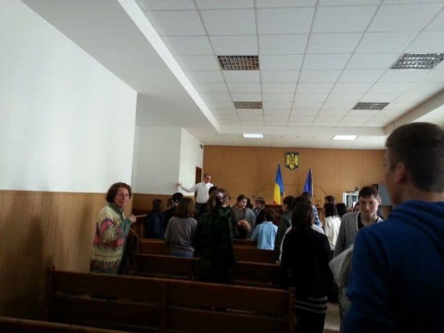 Elevii de la Şcoala Gimnazială Nr. 1  în vizită la Judecătoria Dorohoi_04