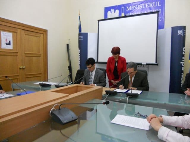 Ministrul Educaţiei Naţionale (2)