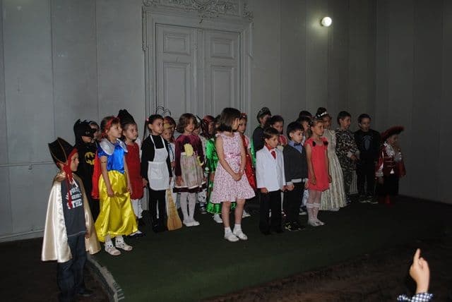Poftiţi la carnavalul de poveste_02