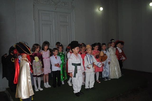 Poftiţi la carnavalul de poveste_07