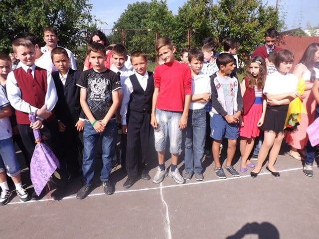 Sfarsit de an scolar Dorohoi Scoala A I Cuza008