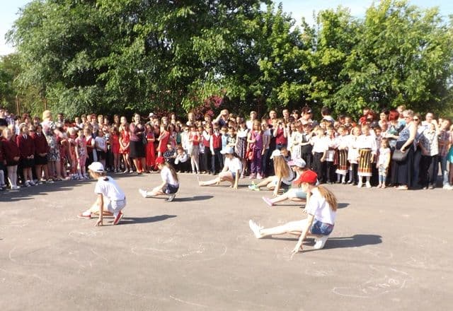 Sfarsit de an scolar Dorohoi Scoala A I Cuza014