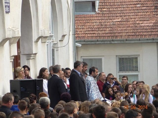 Inceput de an scolar liceul Al. Vlahuta Sendriceni06