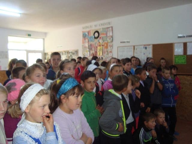 Scolii gimnazile Lozna si Strateni1