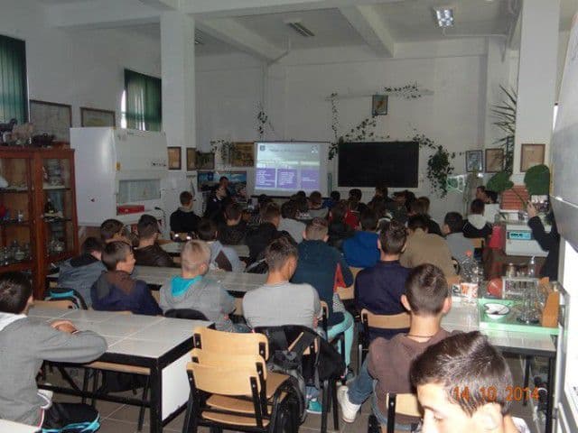 Liceul Al. Vlahuţă Şendriceni (9)
