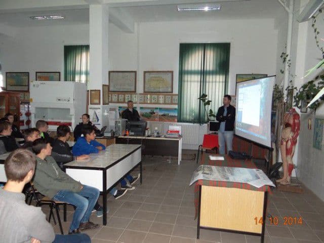 Liceul Al. Vlahuţă Şendriceni (2)