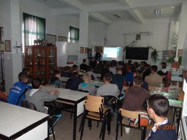 Liceul Al. Vlahuţă Şendriceni (3)