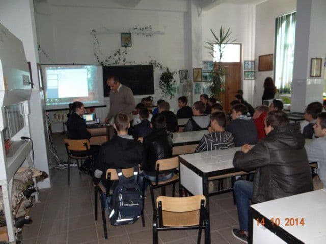 Liceul Al. Vlahuţă Şendriceni (6)