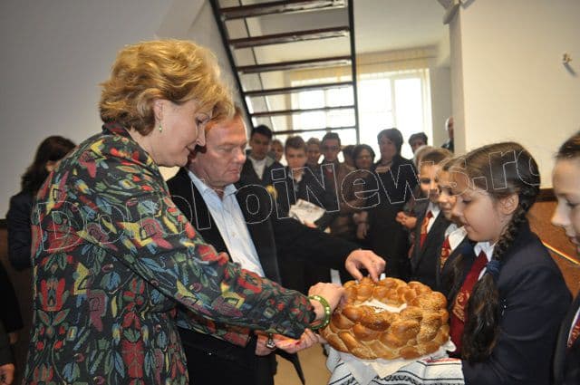 Inaugurare CDI la Scoala 5 Dorohoi_04