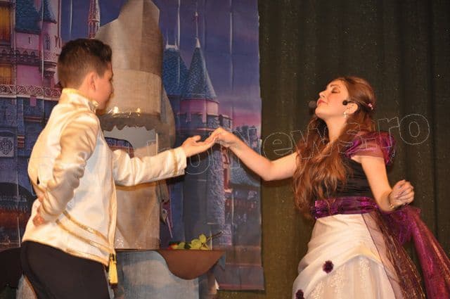 Balul Bobocilor 2014_CN Grigore Ghica Dorohoi_15