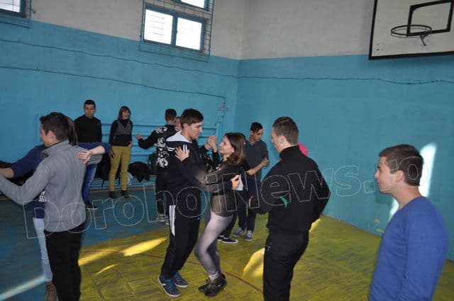Repetitii Balul Bobocilor Regina Maria Dorohoi_01