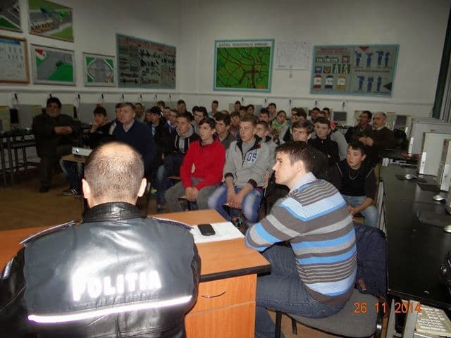 Cum Circulam Liceul Tehnologic Alexandru Vlahuta_03