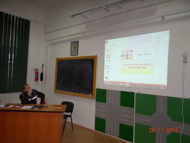 Cum Circulam Liceul Tehnologic Alexandru Vlahuta_04