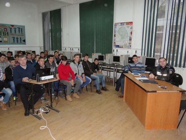 Cum Circulam Liceul Tehnologic Alexandru Vlahuta_07