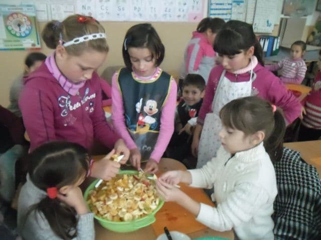 Scoala Cristinesti10