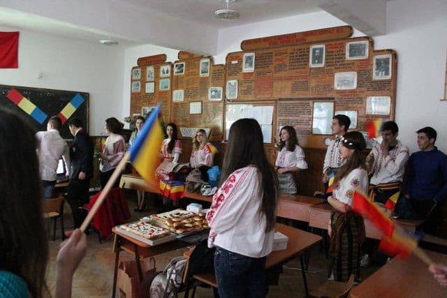 Liceul Regina Maria Dorohoi 11