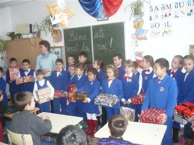 Dorohoi-Voluntariatul apropie oamenii 01