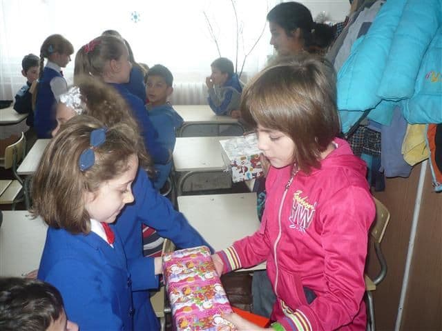 Dorohoi-Voluntariatul apropie oamenii 02