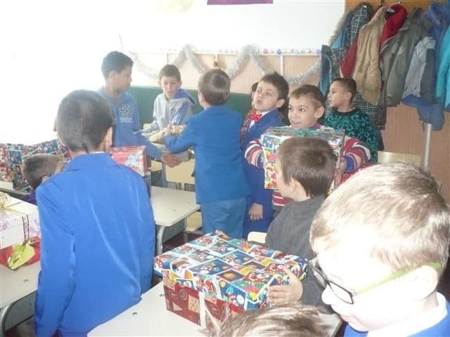 Dorohoi-Voluntariatul apropie oamenii 03