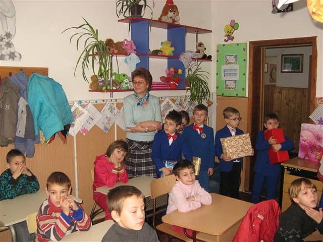 Dorohoi-Voluntariatul apropie oamenii 12