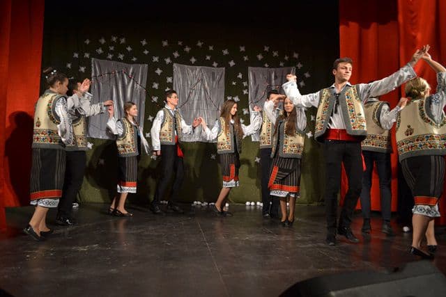 Colegiul National Grigore Ghica Dorohoi spectacol 11