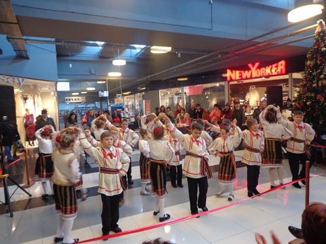 Dorohoi - Povesti de iarnă - Carrefour Botosani_05