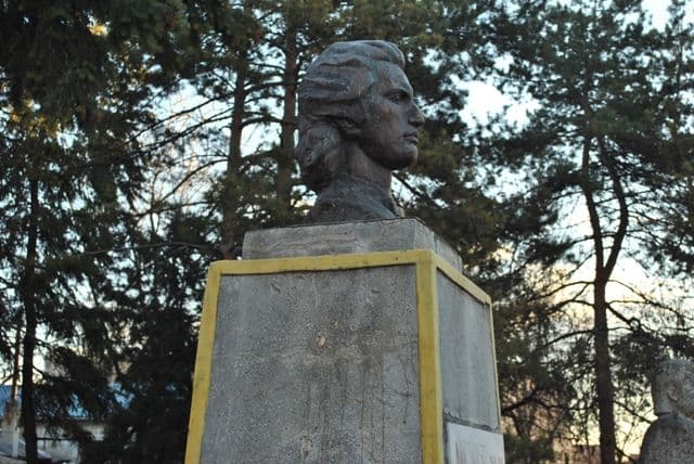 Mihai Eminescu-Dorohoi (3)