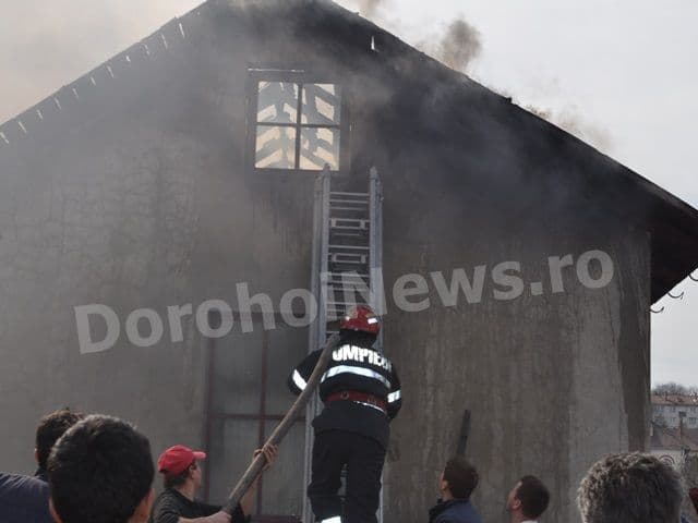 Incendiu atelier_strada Solidaritatii din Dorohoi_13