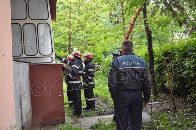 Barbat gasit mort in apartament_Dorohoi_05