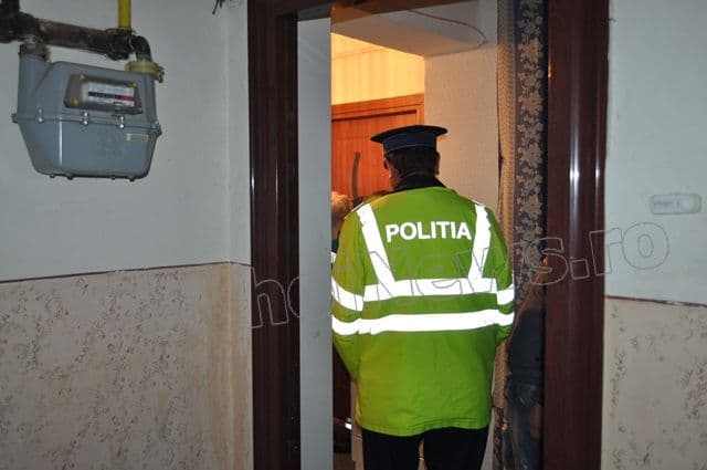 Barbat gasit mort in apartament_Dorohoi_09