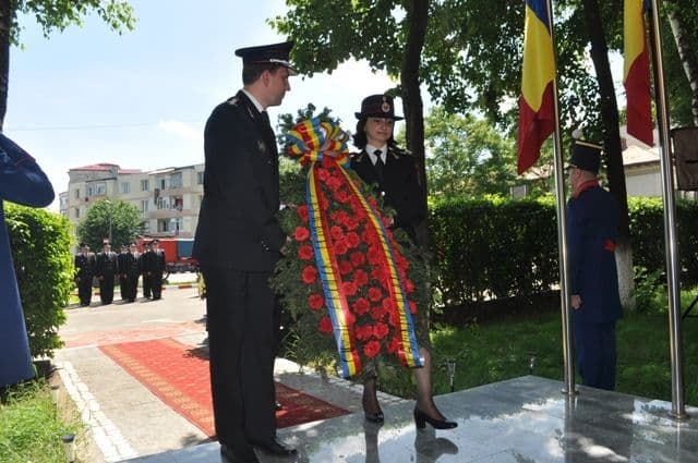 Pompierii din Dorohoi și Botoșani și-au comemorat eroii_3
