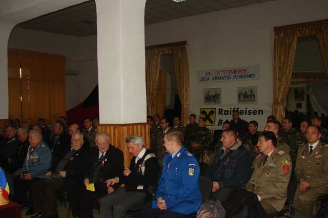 Expoziţie de paraşutism1