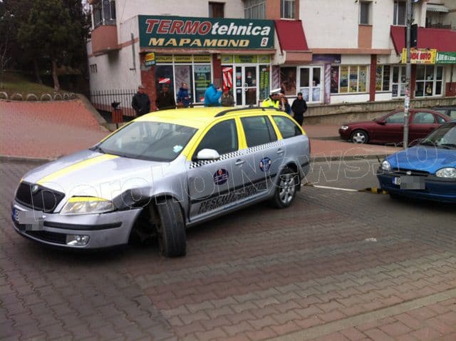 Accident pe Bulevardul Victoriei din Dorohoi_02