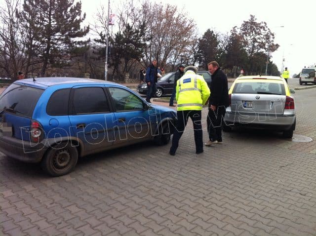 Accident pe Bulevardul Victoriei din Dorohoi_06