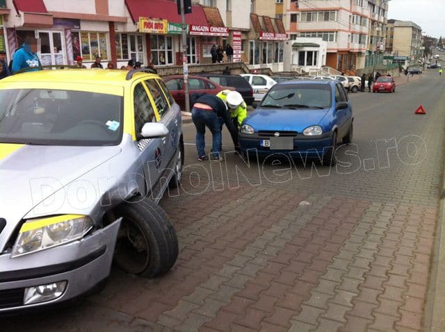 Accident pe Bulevardul Victoriei din Dorohoi_10