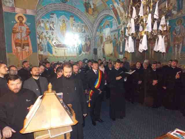 Biserica Sf Voievozi Mihail si Gavriil Ibanesti (8)
