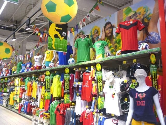Carrefour vă invită să intrați în atmosfera fotbalului_2
