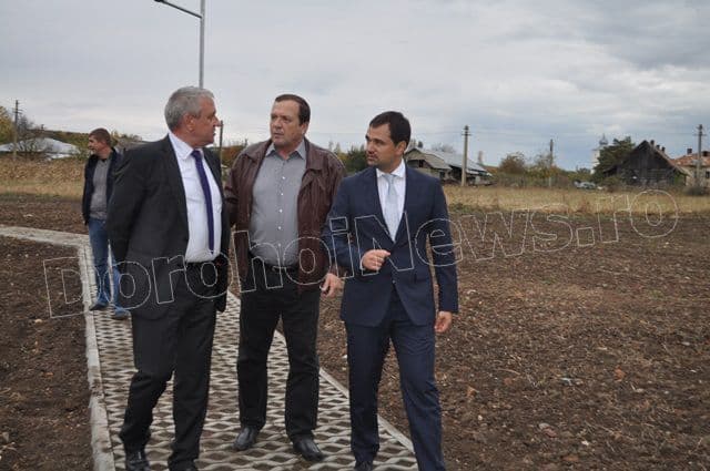 Oficialitati in vizita de lucru la Braesti_07