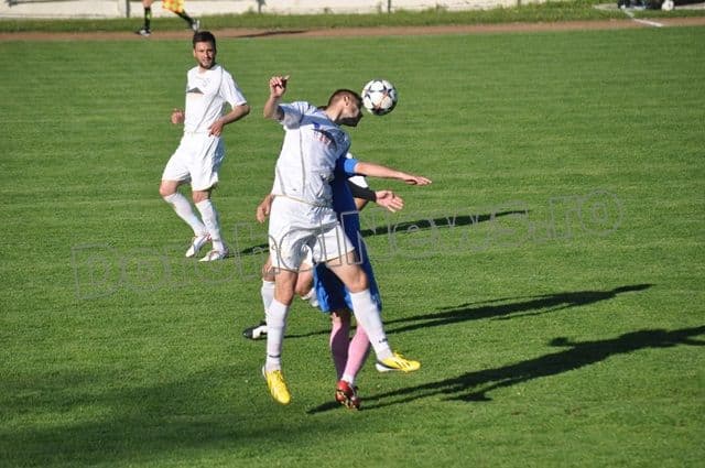 FCM Dorohoi la două puncte de lider şi de promovare_03