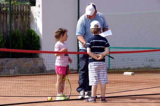 TENIS 10 048