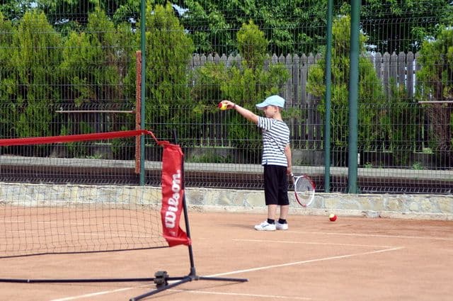 TENIS 10 049