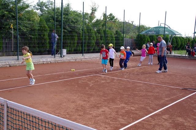 TENIS 10 008
