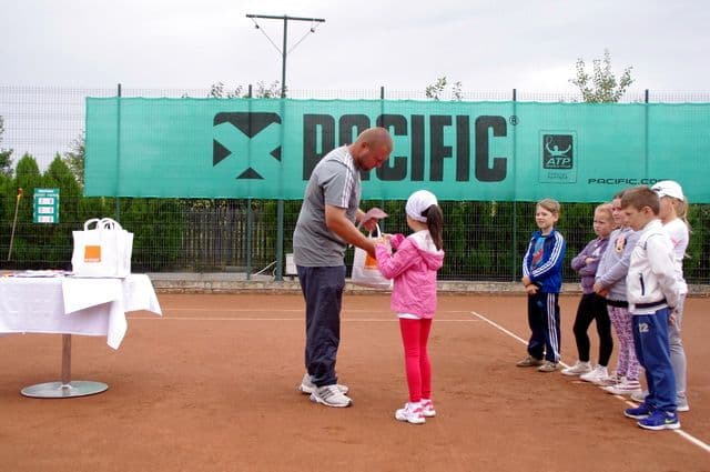 Tenis 10 037