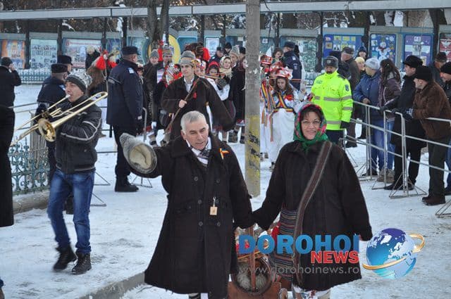 Banda Cordăreanca – Evoluția Formațiilor de Datini și Obiceiuri din 31 decembrie 2014: VIDEO – FOTO